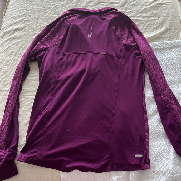 Dri-more Danskin womens workout long sleeve shirt. - Picture 3 of 3